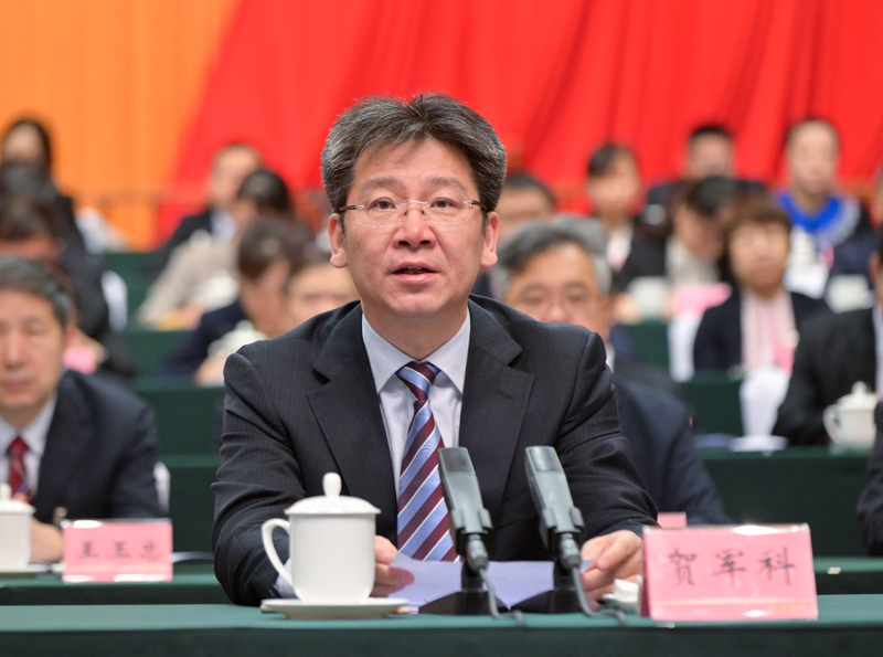 四川省科學技術(shù)協(xié)會第十次代表大會開幕
主動服務國家大局 堅定扛起時代使命
以磅礴科技力量更好助推四川現(xiàn)代化建設(shè)
王曉暉賀軍科講話 施小琳出席「相關(guān)圖片」